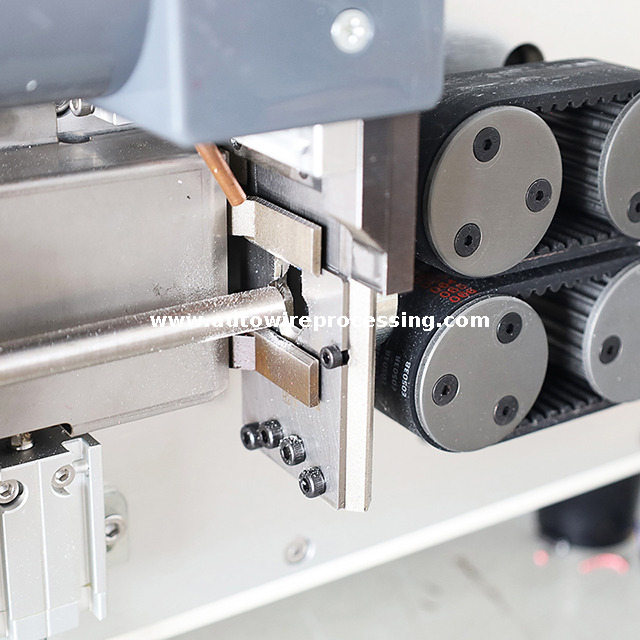 Многоядерная машина для резки и счистки проволоки